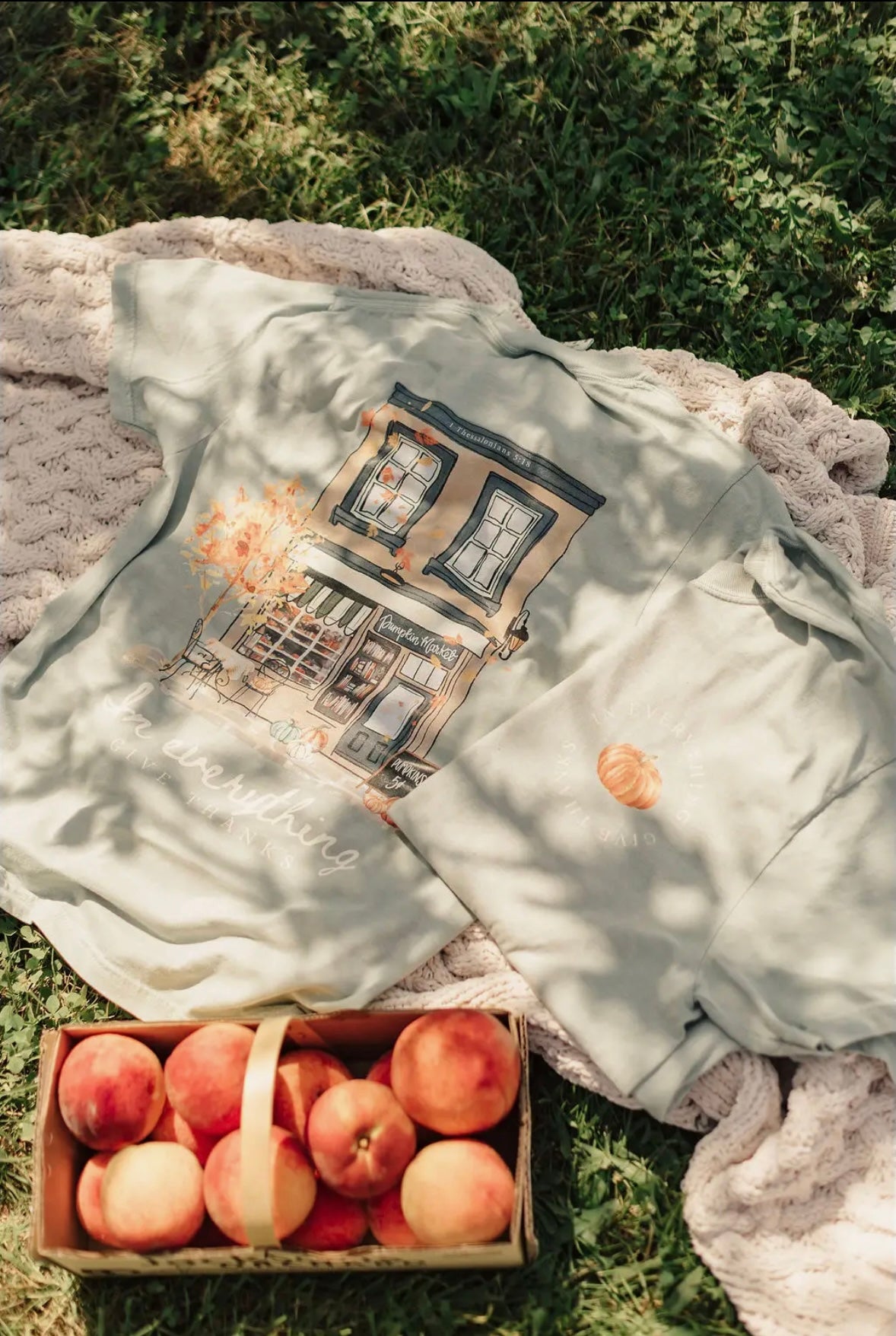 Pumpkin Market - In Everything Give Thanks Tee